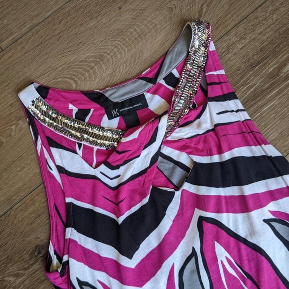 EUC INC Sleeveless Tank Top w/ Beaded Keyhole Neck - Pink, White & Black Pattern - Picture 6 of 7